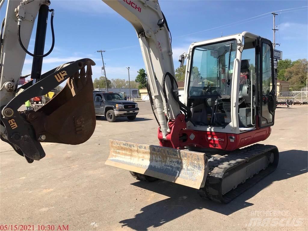 Takeuchi TB250-2 소형 굴삭기 7톤 미만