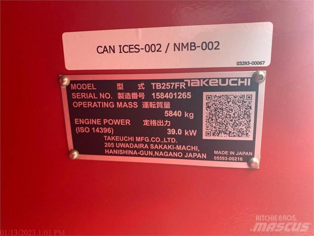 Takeuchi TB257FR 대형 굴삭기 29톤 이상