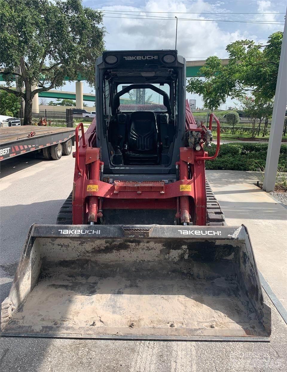 Takeuchi TL12V2  스키드로더
