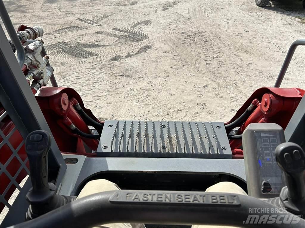 Takeuchi TL8  스키드로더
