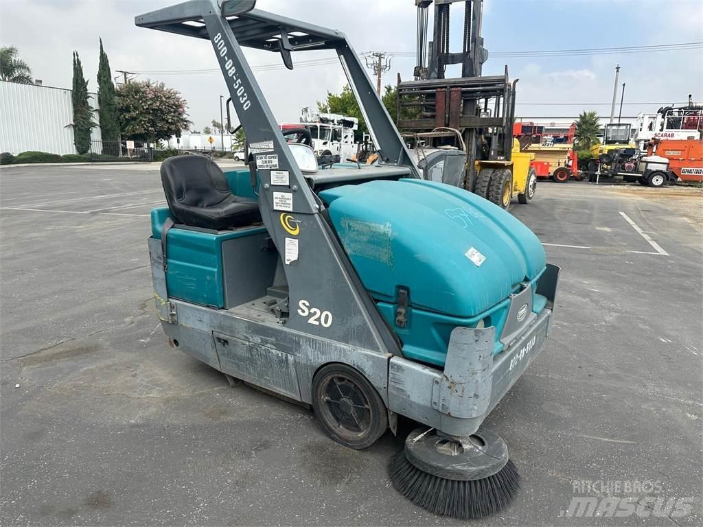Tennant S20 도로 청소차