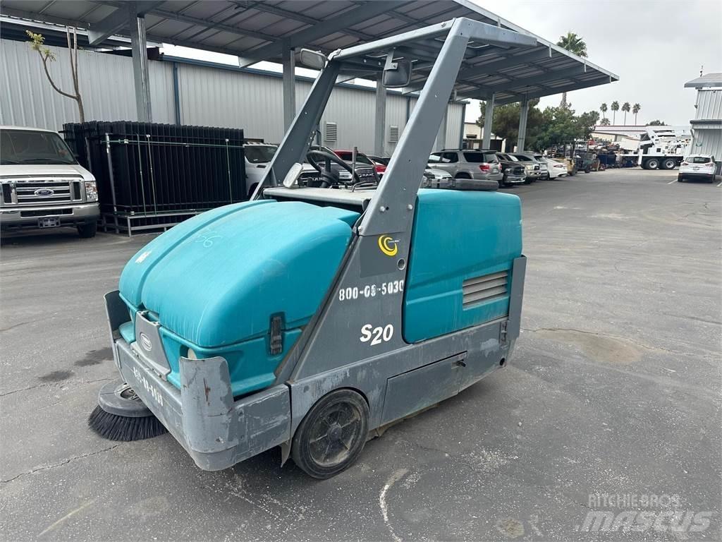 Tennant S20 도로 청소차