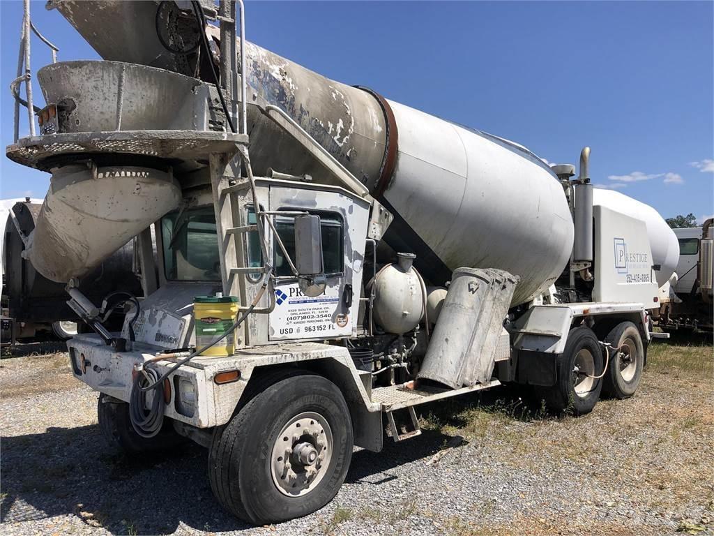 Terex FDB6000 콘크리트 믹서트럭