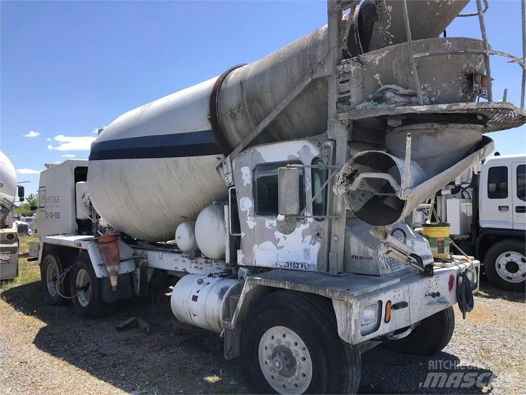 Terex FDB6000 콘크리트 믹서트럭