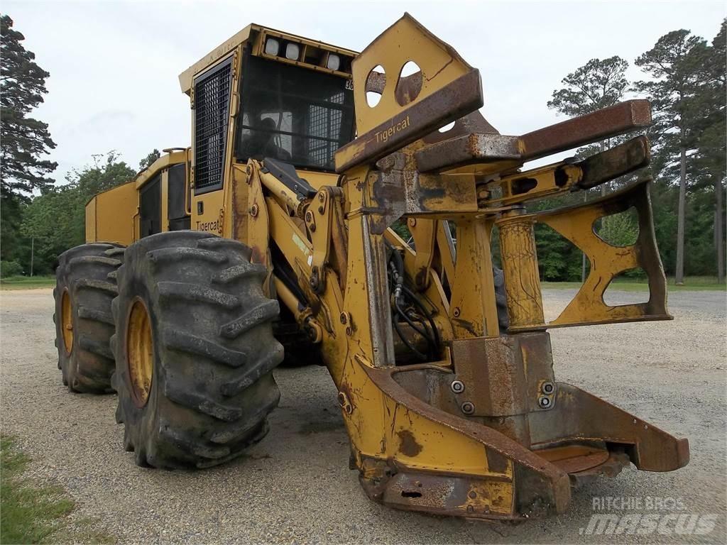 Tigercat 718E 팰러번처
