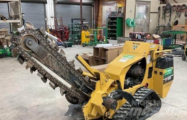Vermeer RTX250 트렌처