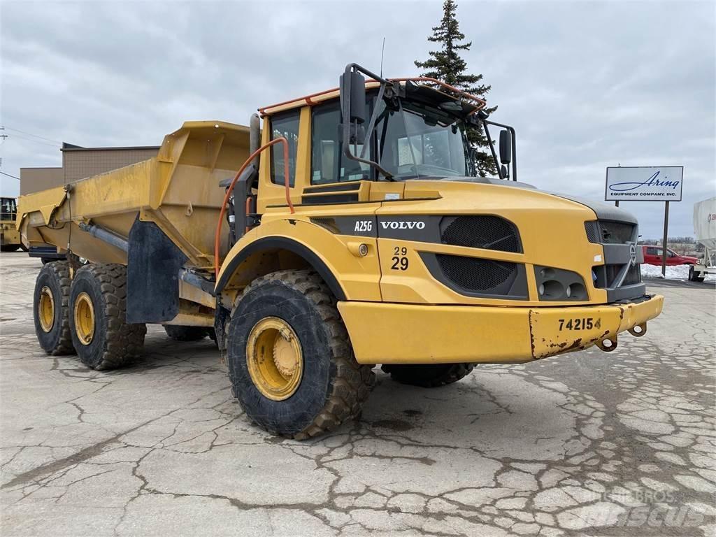 Volvo A25G 연결식 홀러