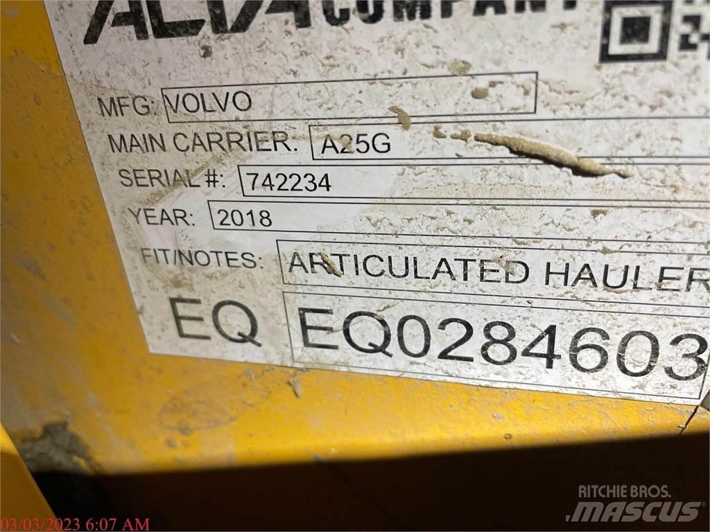 Volvo A25G 연결식 홀러