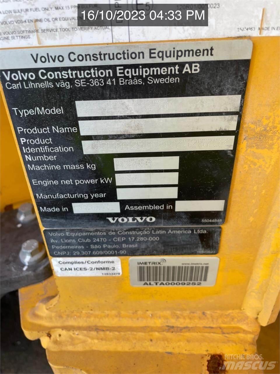 Volvo A25G 연결식 홀러