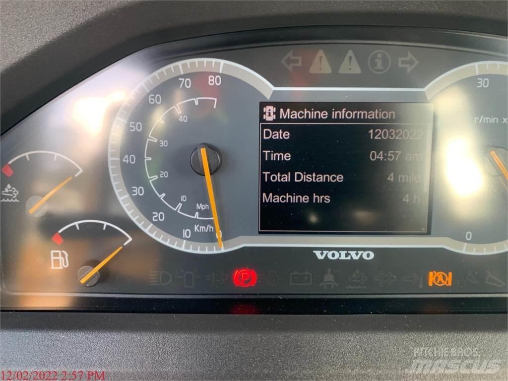 Volvo A25G 연결식 홀러
