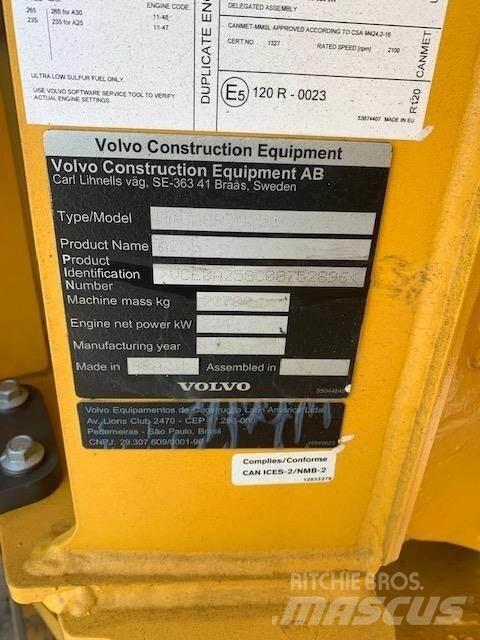 Volvo A25G 연결식 홀러