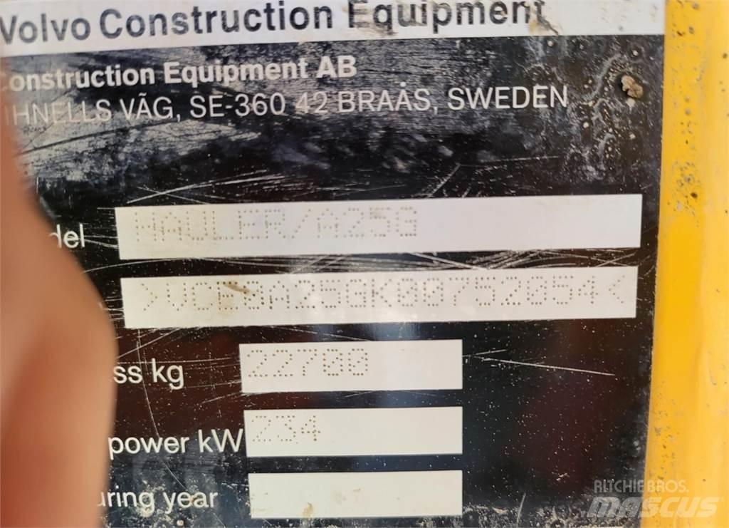 Volvo A25G 연결식 홀러