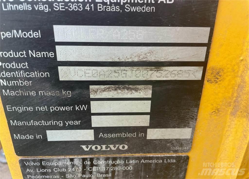 Volvo A25G 연결식 홀러