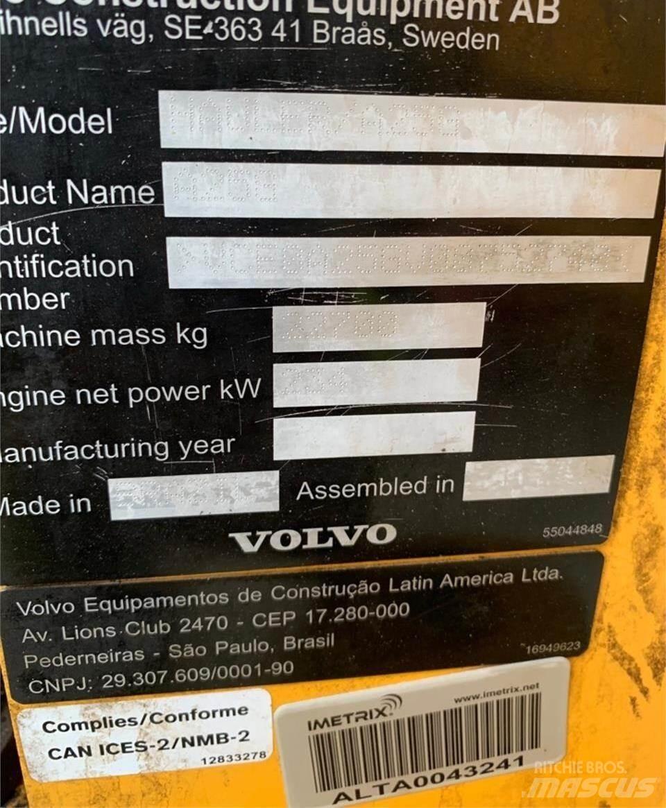 Volvo A25G 연결식 홀러
