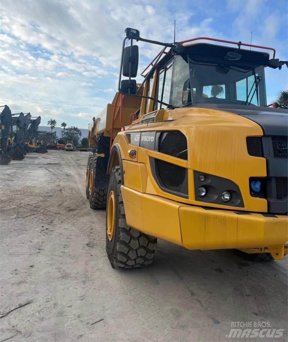 Volvo A25G 연결식 홀러