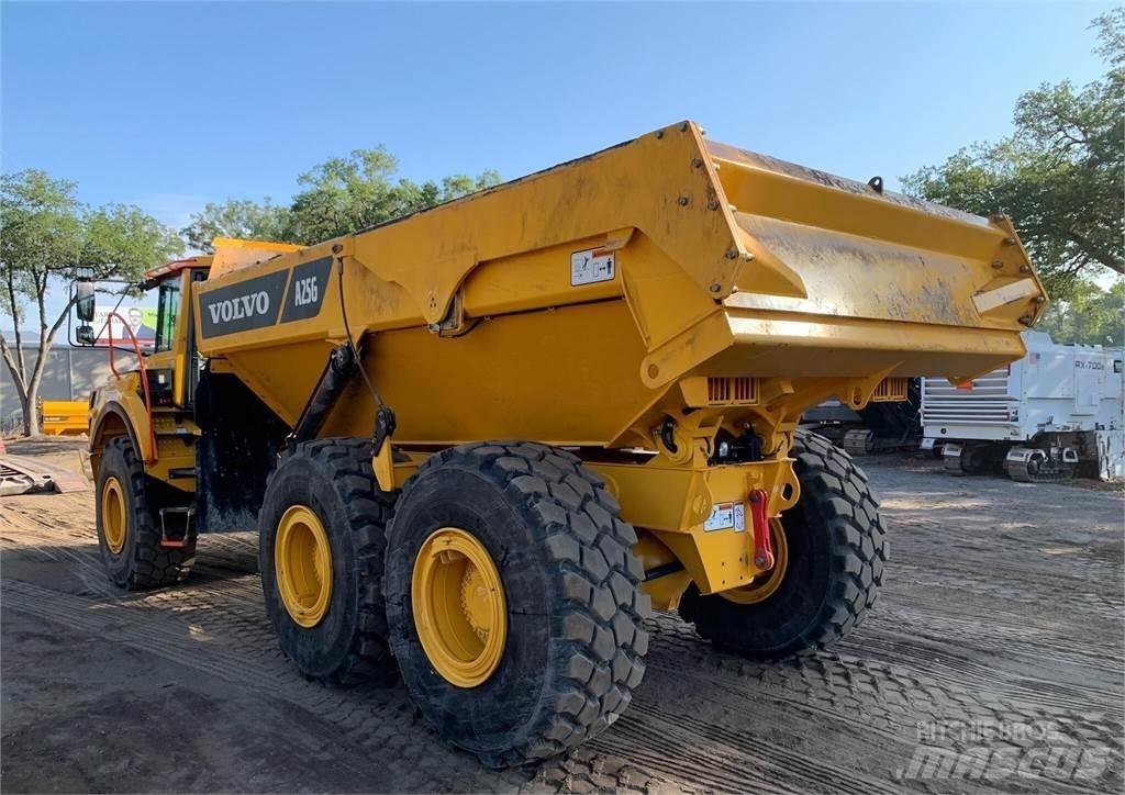 Volvo A25G 연결식 홀러