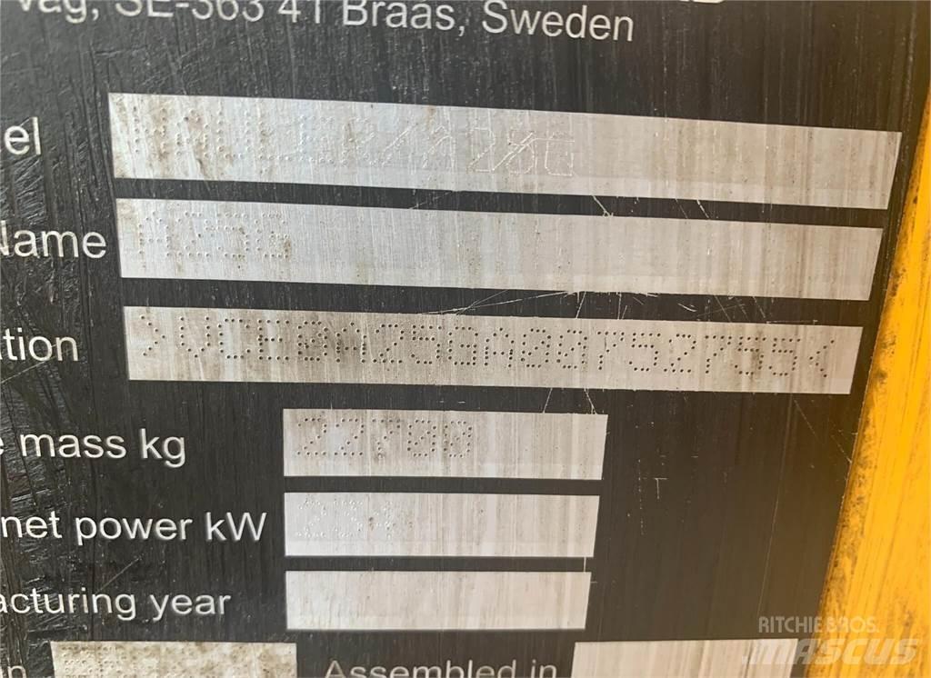 Volvo A25G 연결식 홀러