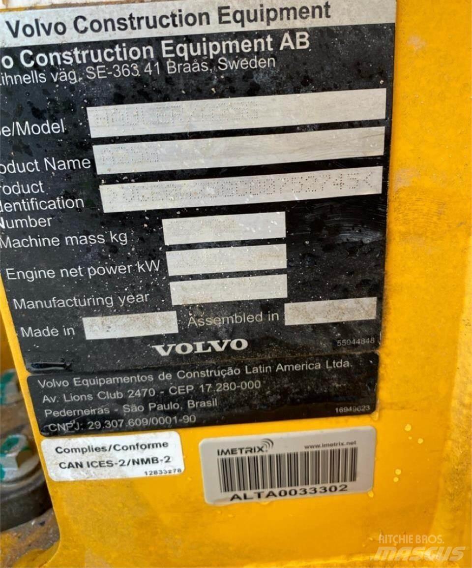Volvo A25G 연결식 홀러