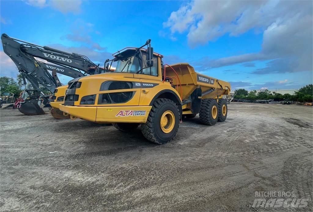 Volvo A25G 연결식 홀러