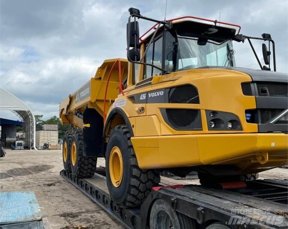 Volvo A25G 연결식 홀러