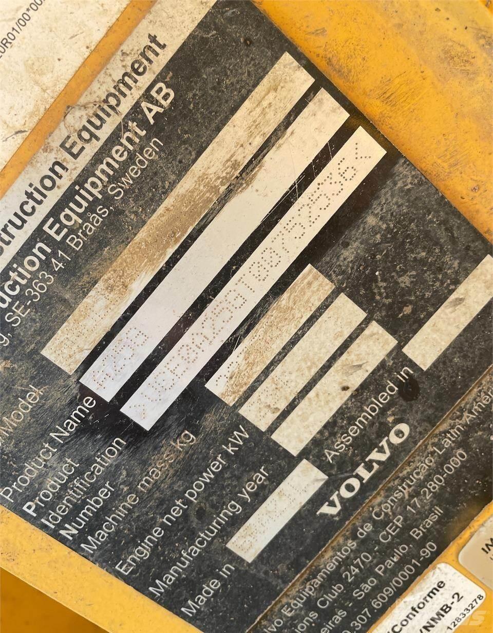 Volvo A25G 연결식 홀러