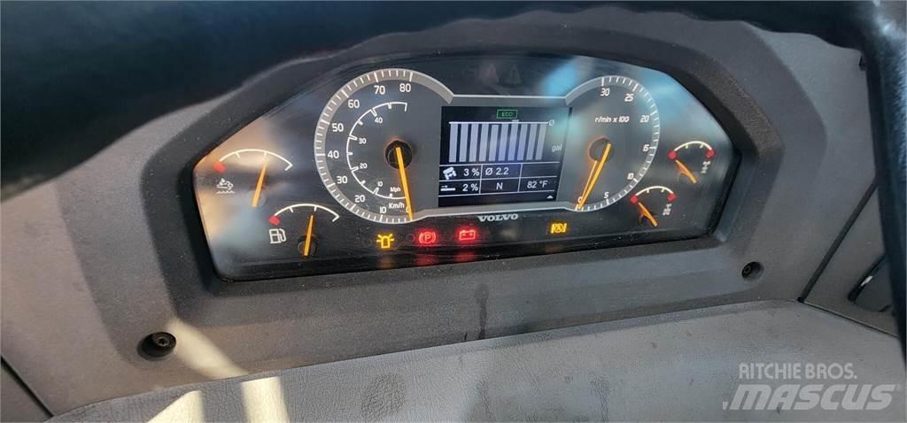 Volvo A30G 연결식 홀러