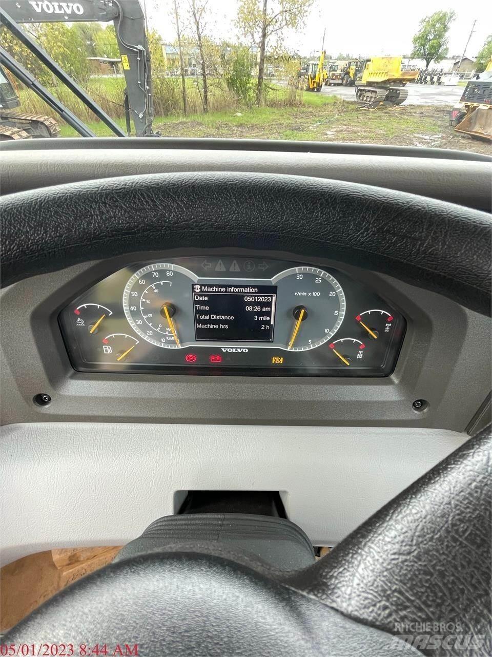Volvo A30G 연결식 홀러