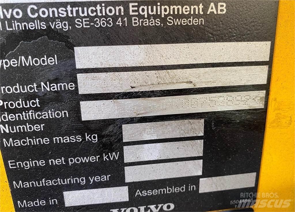 Volvo A30G 연결식 홀러