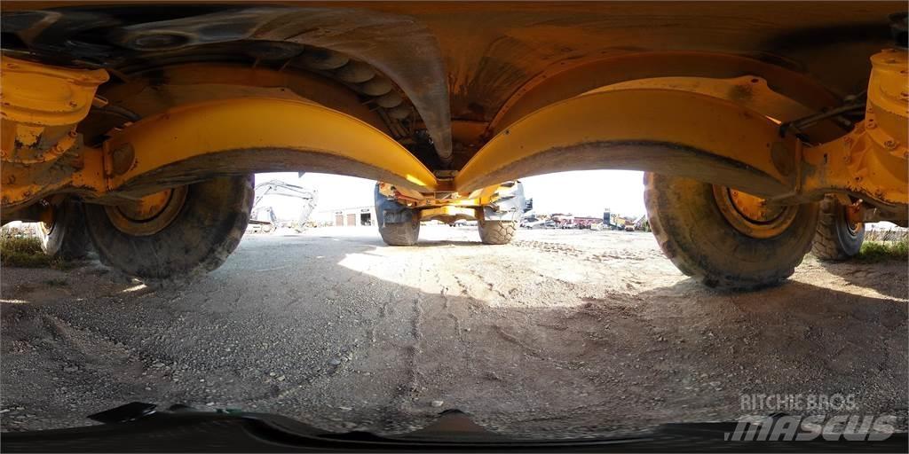 Volvo A40G 연결식 홀러