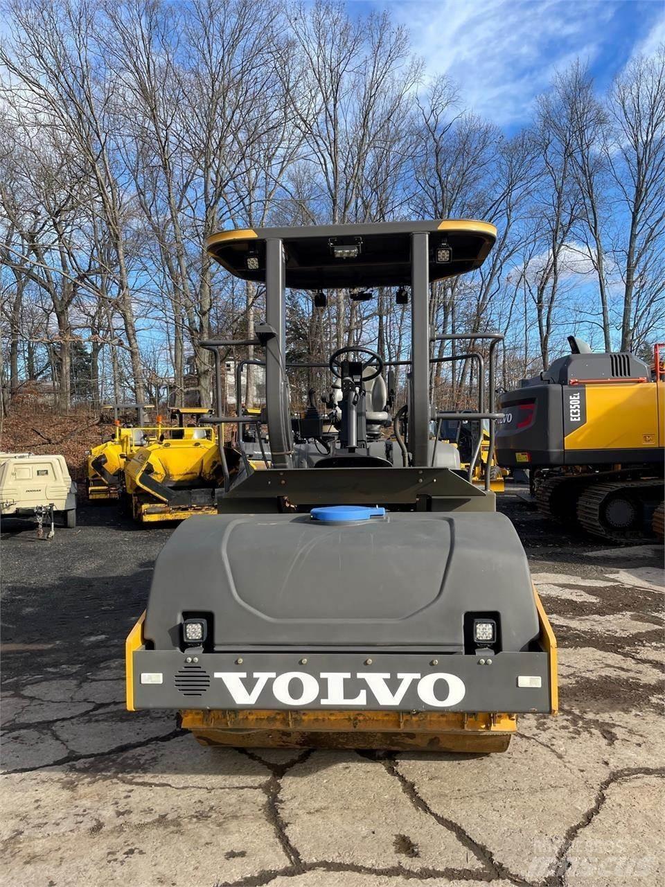 Volvo DD110C 트윈 드럼 롤러