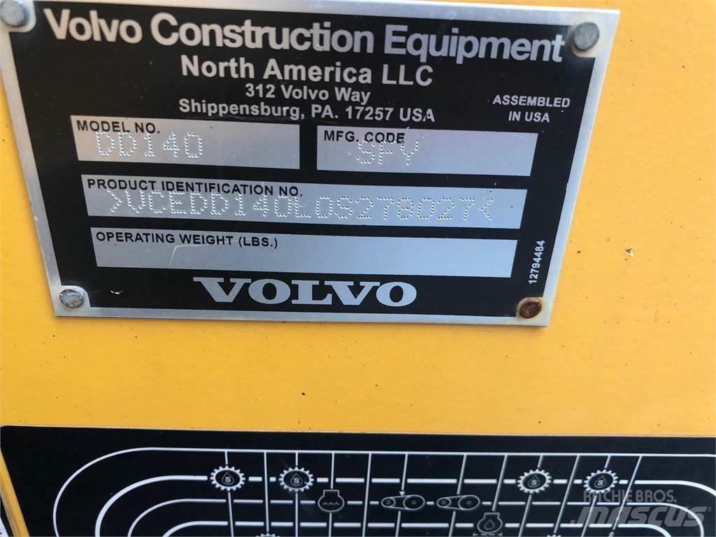 Volvo DD140 트윈 드럼 롤러