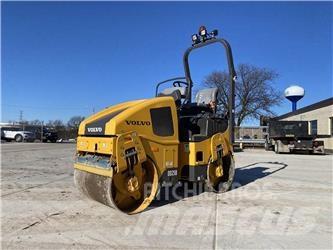 Volvo DD25B 트윈 드럼 롤러