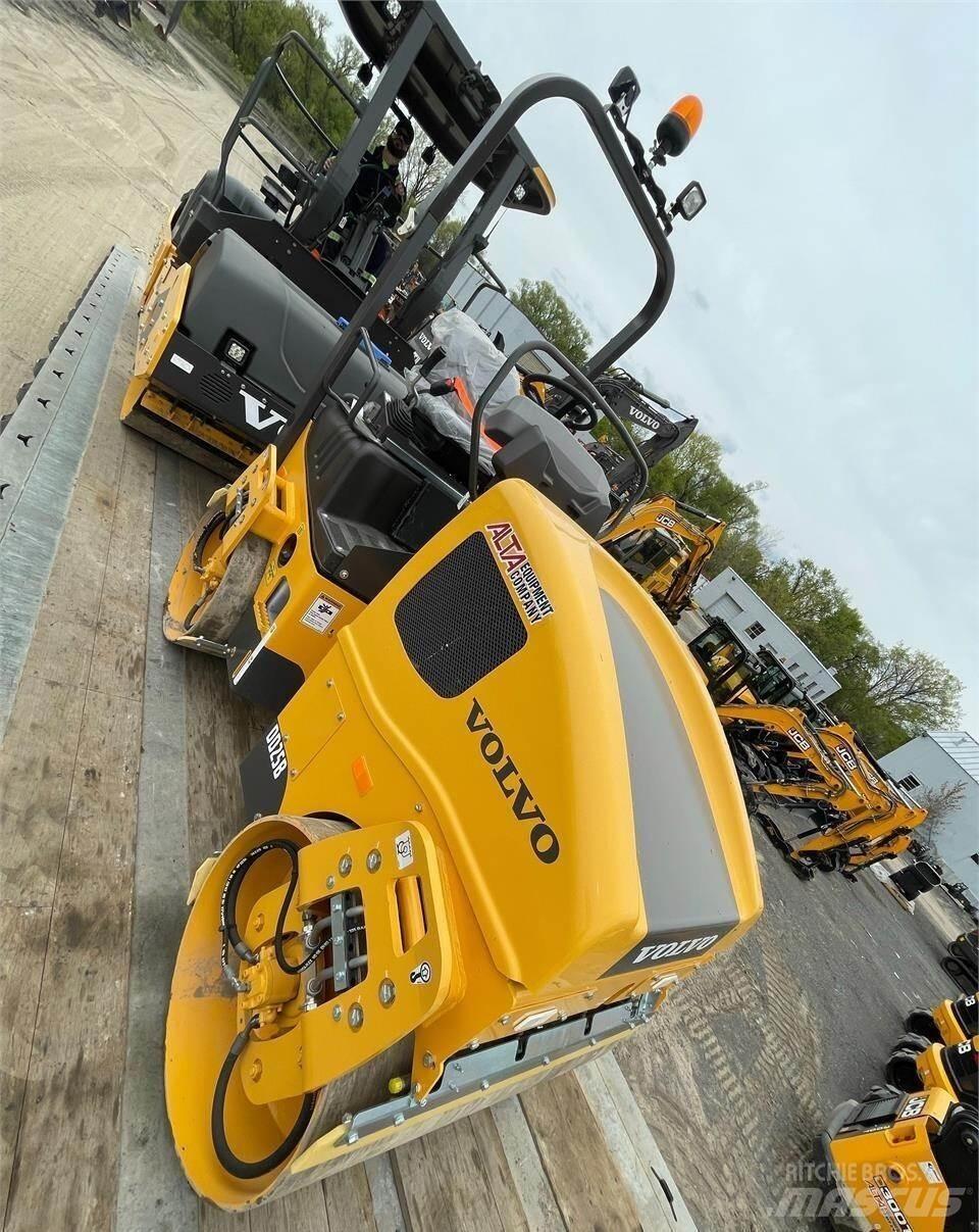 Volvo DD25B 트윈 드럼 롤러