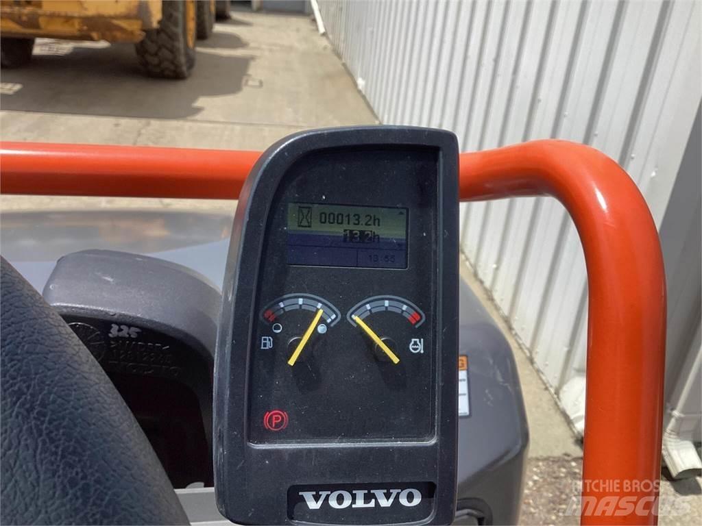 Volvo DD30B 트윈 드럼 롤러