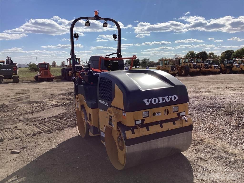 Volvo DD30B 트윈 드럼 롤러