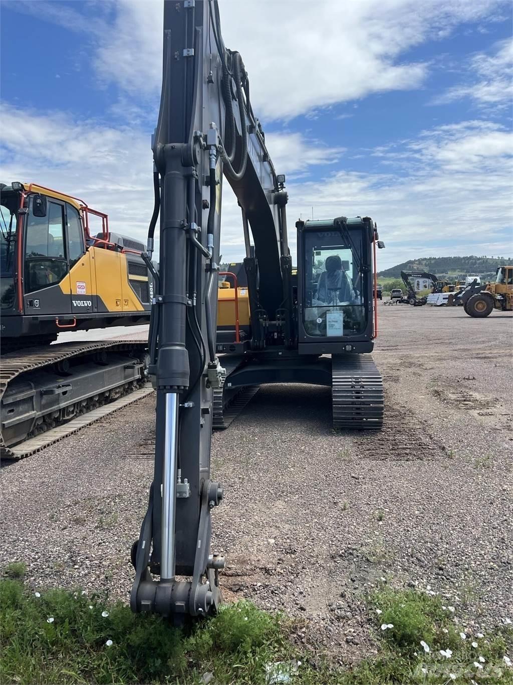 Volvo EC140EL 대형 굴삭기 29톤 이상