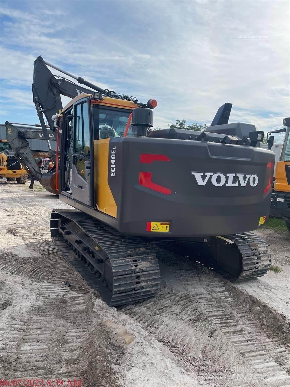 Volvo EC140EL 대형 굴삭기 29톤 이상