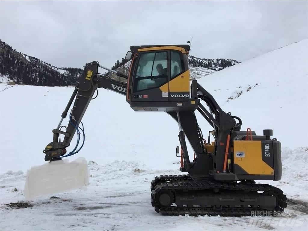 Volvo EC140EL 대형 굴삭기 29톤 이상