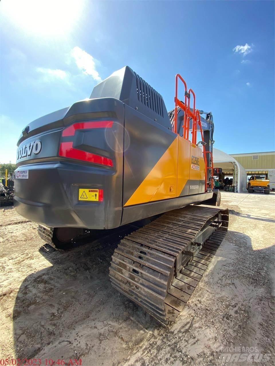 Volvo EC250EL 대형 굴삭기 29톤 이상