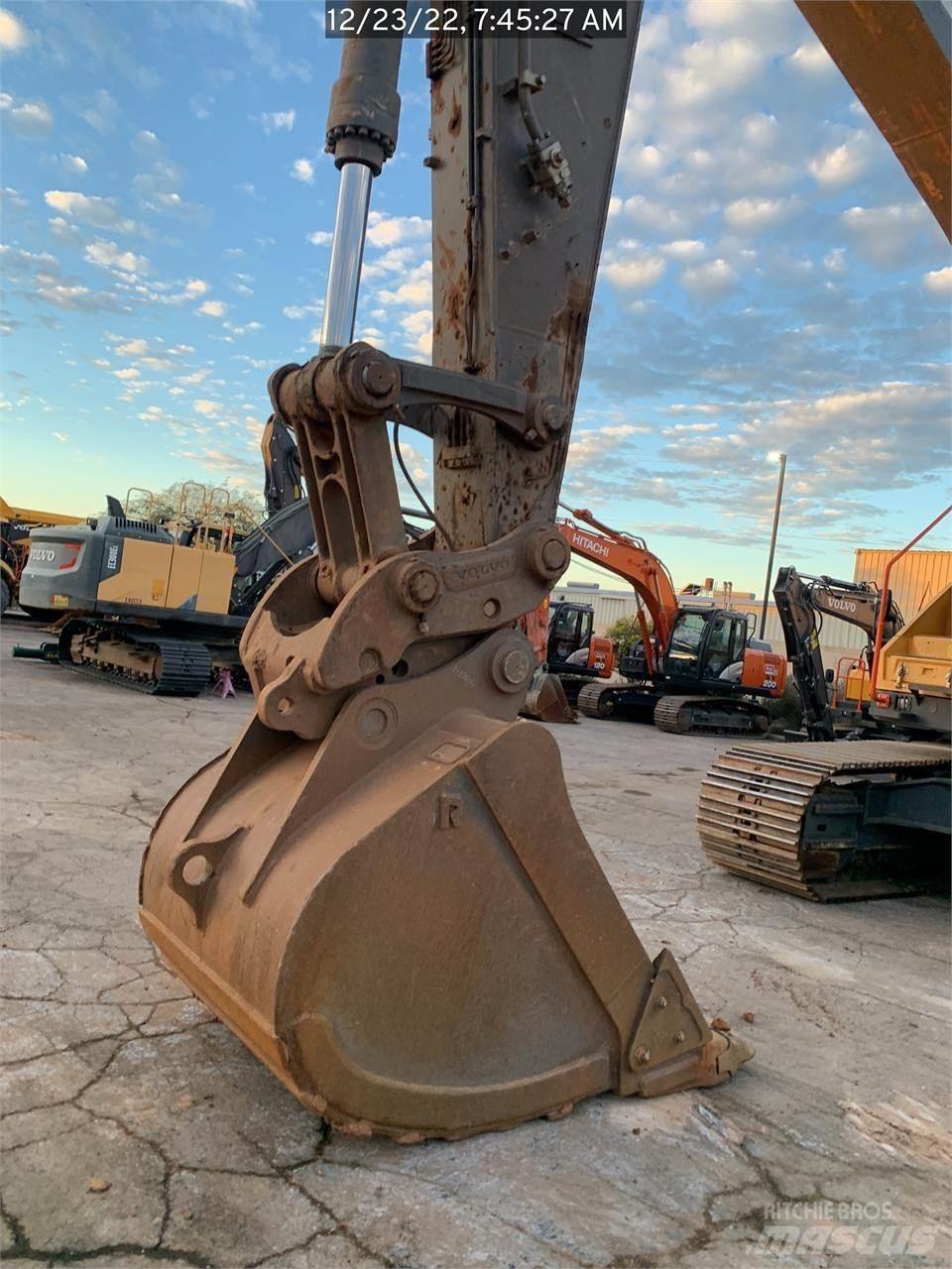 Volvo EC480EL 대형 굴삭기 29톤 이상