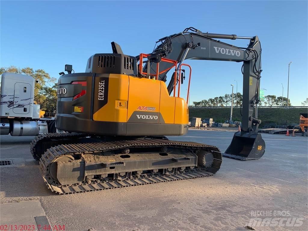 Volvo ECR235EL 대형 굴삭기 29톤 이상