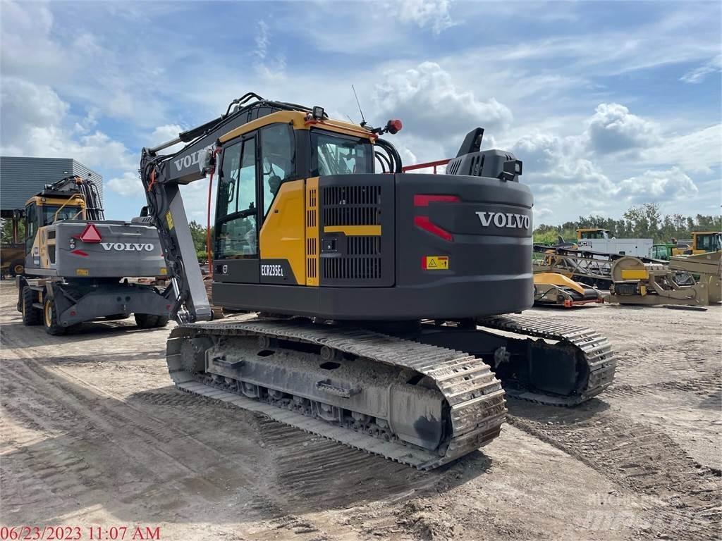 Volvo ECR235EL 대형 굴삭기 29톤 이상
