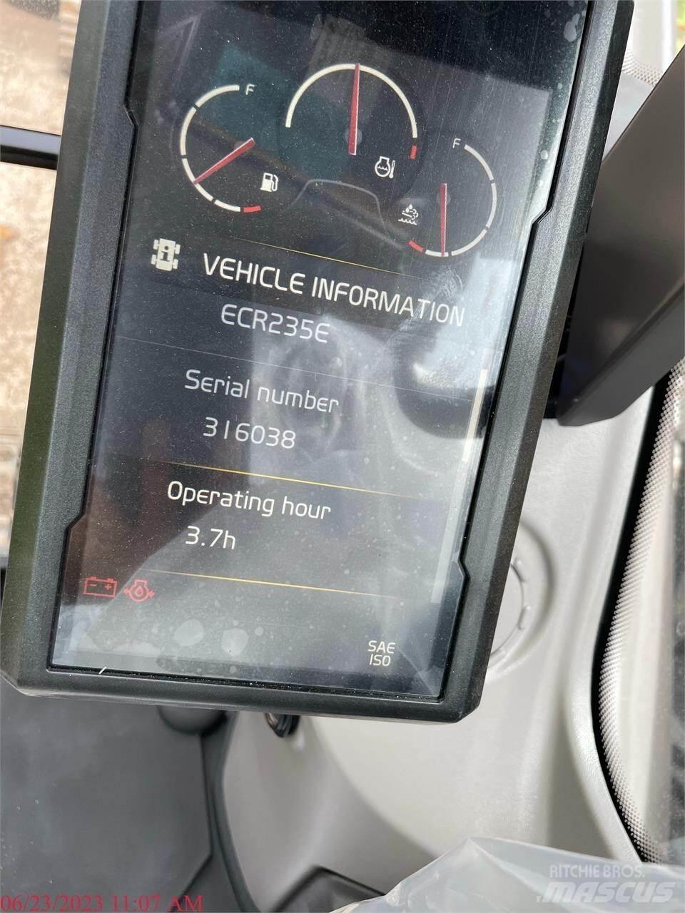 Volvo ECR235EL 대형 굴삭기 29톤 이상