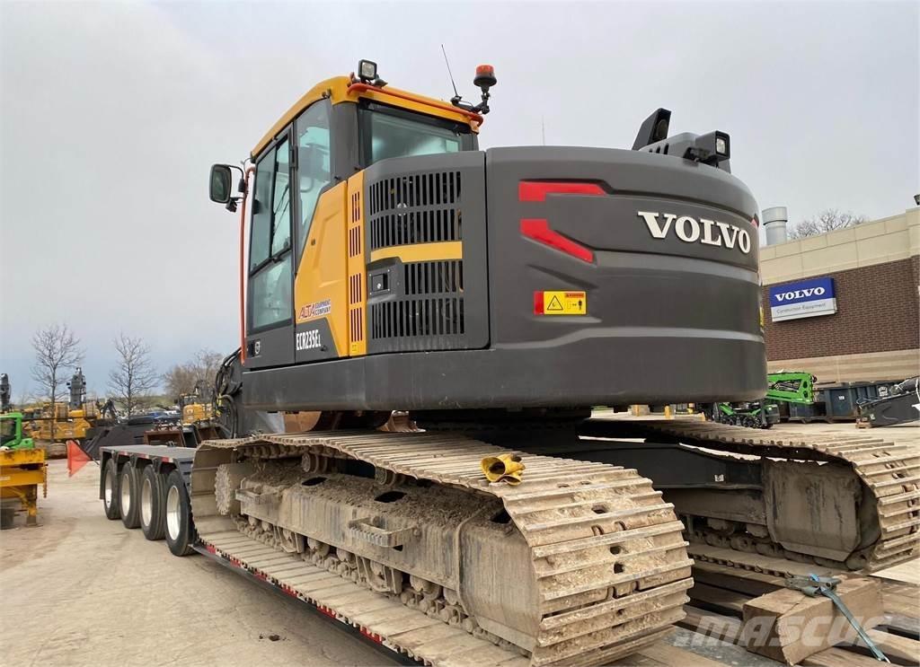 Volvo ECR235EL 대형 굴삭기 29톤 이상