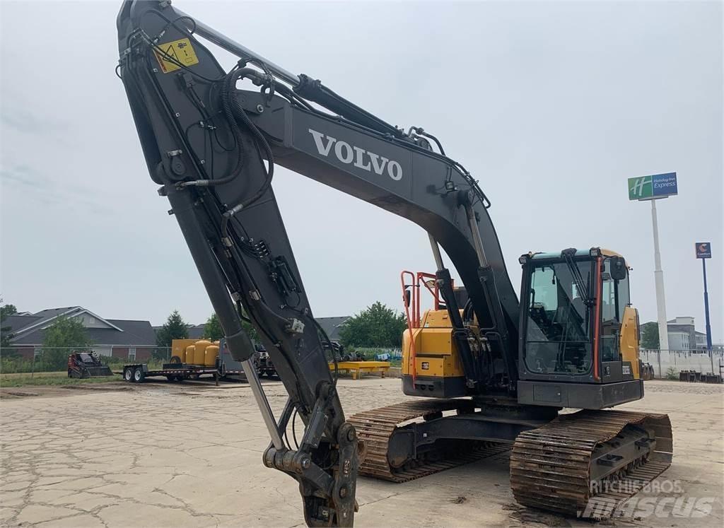Volvo ECR235EL 대형 굴삭기 29톤 이상