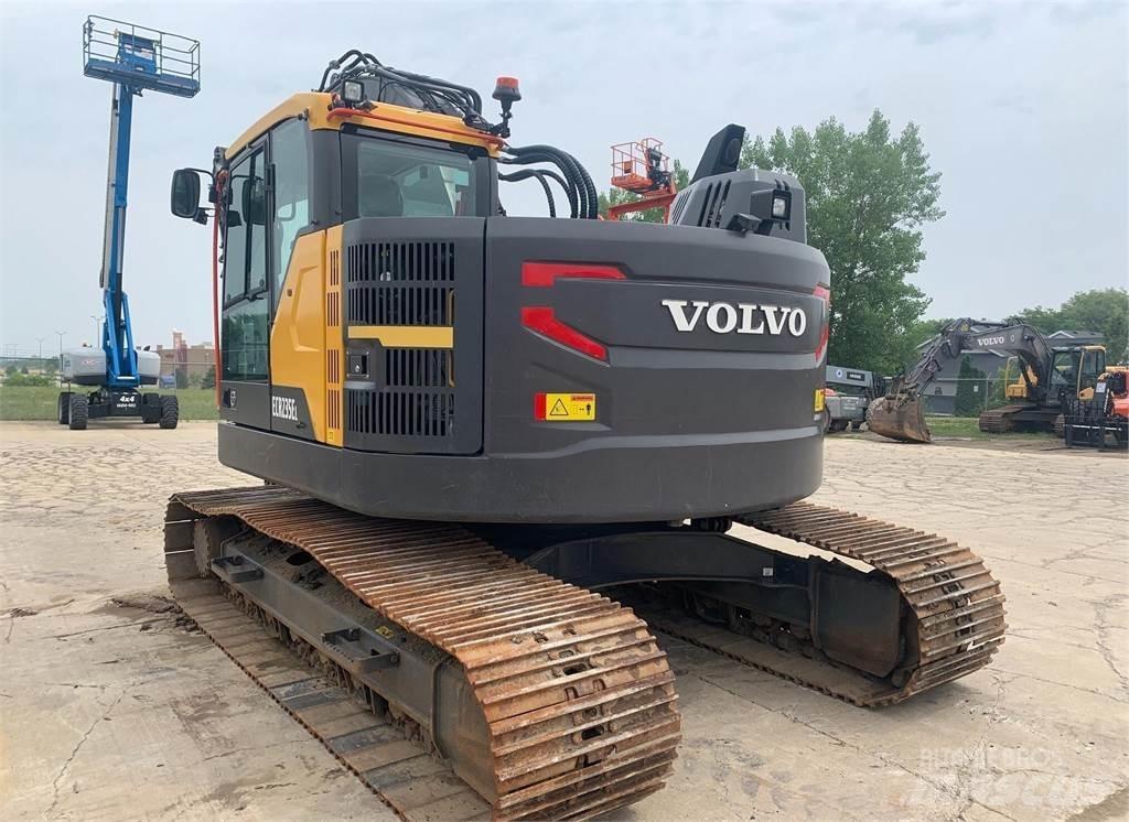 Volvo ECR235EL 대형 굴삭기 29톤 이상