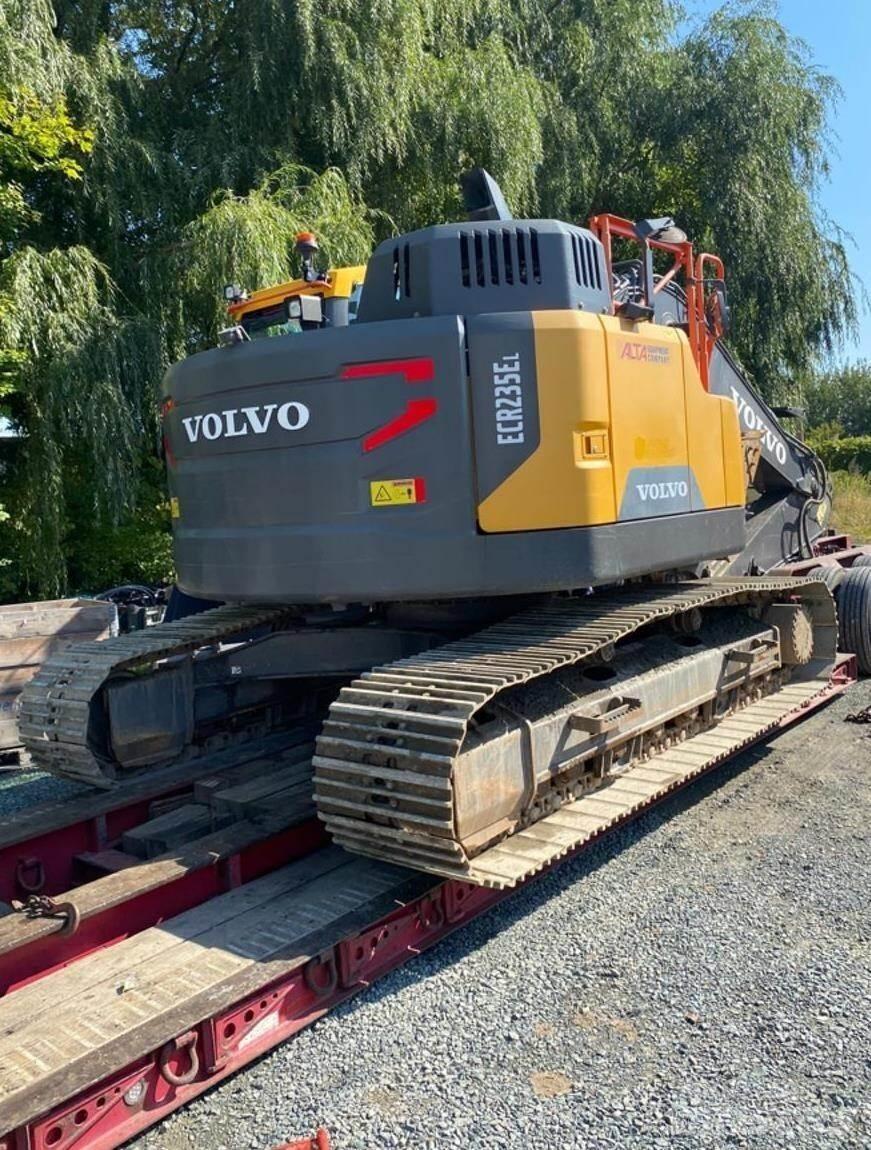 Volvo ECR235EL 대형 굴삭기 29톤 이상