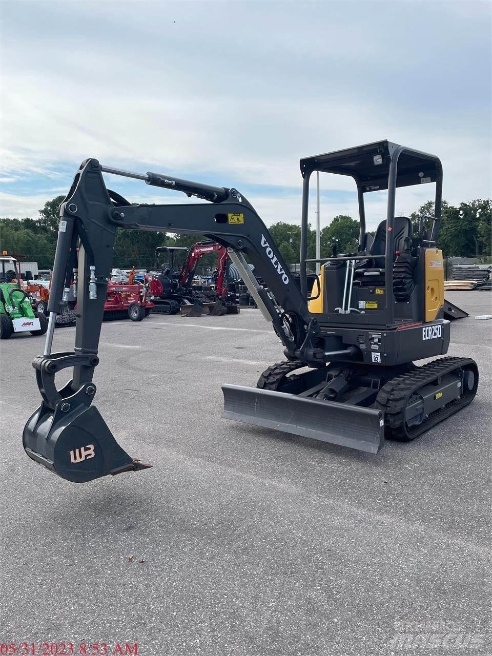 Volvo ECR25D 소형 굴삭기 7톤 미만