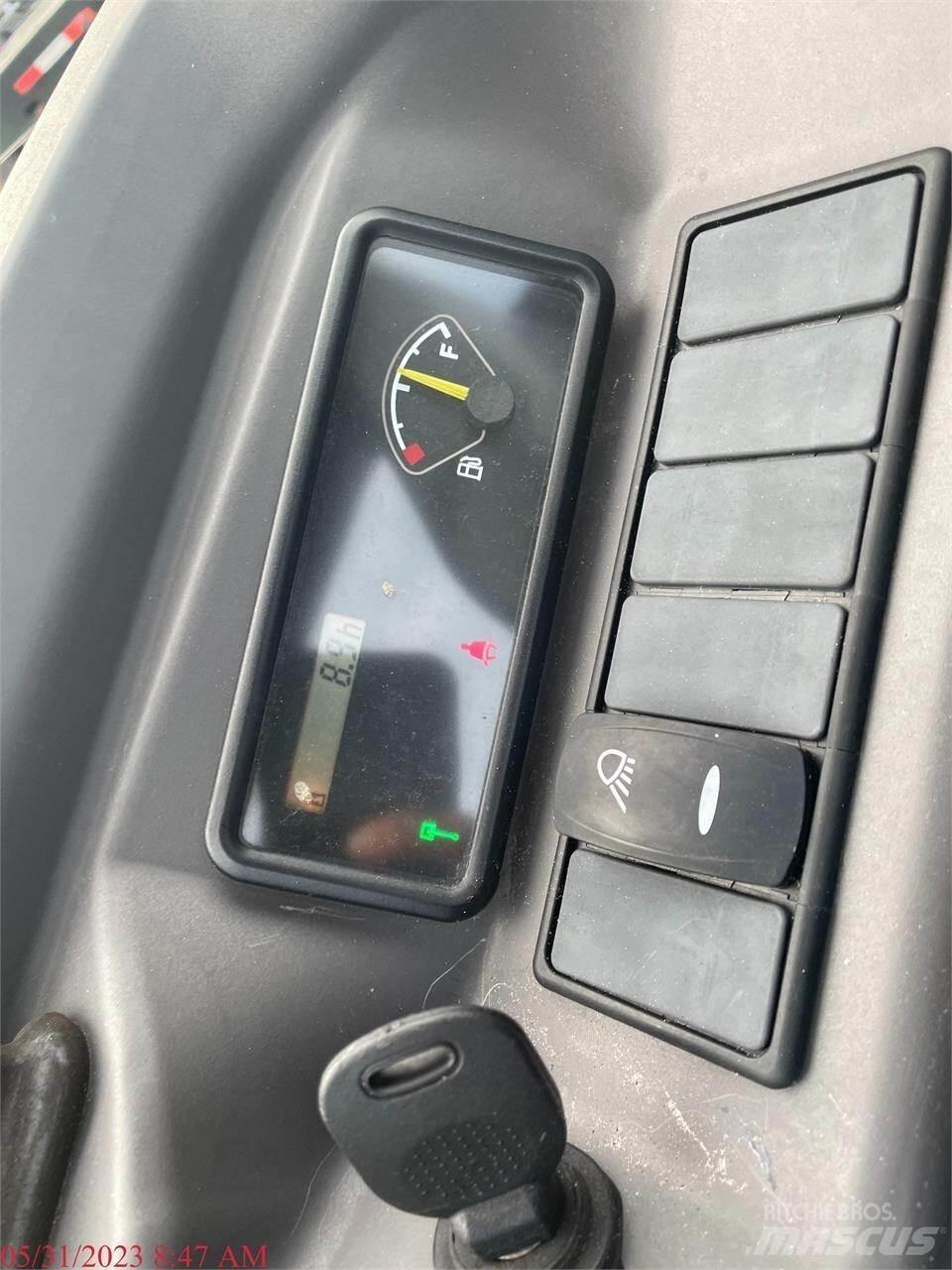 Volvo ECR25D 소형 굴삭기 7톤 미만