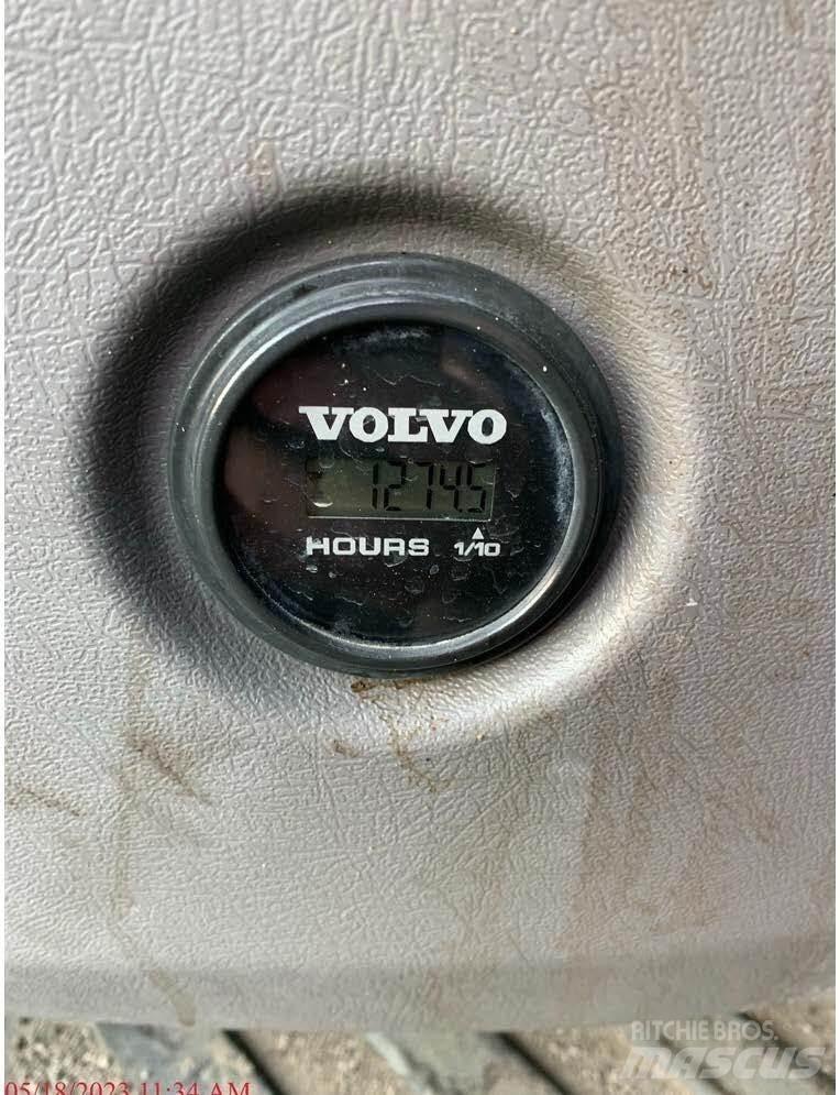 Volvo ECR88D 대형 굴삭기 29톤 이상